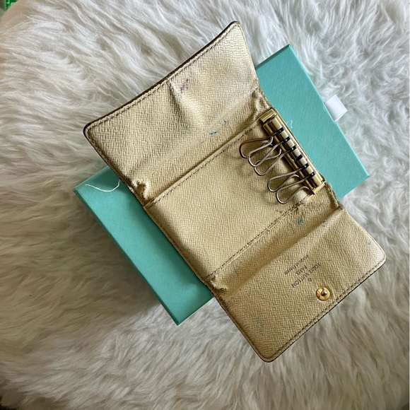 Louis Vuitton Damier Key Holder - Picture 4 of 7